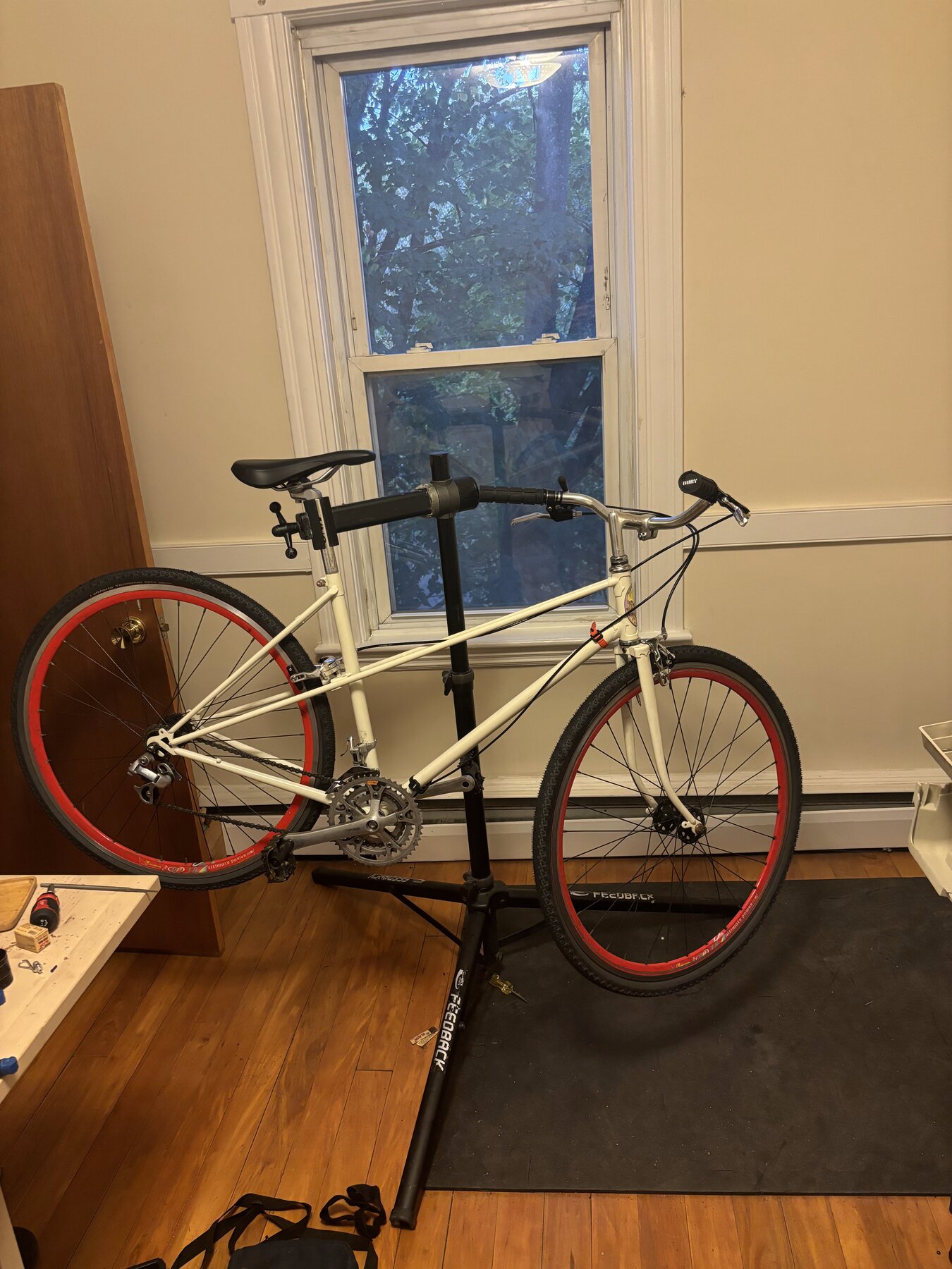 White 3x1 commuter build with red rims